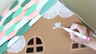 DIY Cardboard Gingerbread House for Pets: A Festive, Eco‑Friendly Gift
