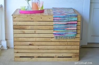 DIY Wooden Dog Crate Cover: Step‑by‑Step Guide for a Stylish, Functional Shelter