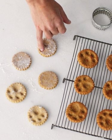 11 Adorable, Healthy Homemade Dog Treats Everyone Will Love