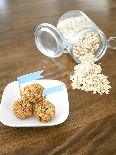 11 Adorable, Healthy Homemade Dog Treats Everyone Will Love