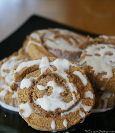 11 Adorable, Healthy Homemade Dog Treats Everyone Will Love