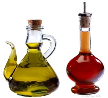 Safe DIY Apple Cider Vinegar & Water Remedy for Canine Yeast Infections