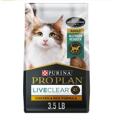 Top Amazon Black Friday Deals on Cat Products – Save Big on Litter, Toys & Gifts