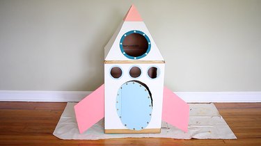DIY Cardboard Rocket Ship for Your Cat – Quick & Easy Cat-Friendly Toy