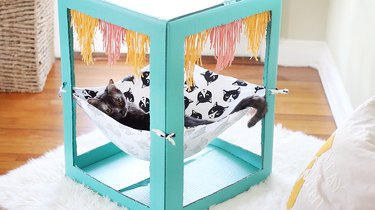 DIY Chic Cardboard Cat Hammock: Stylish & Cozy Nook for Your Feline