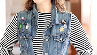 Create Chic Cat-Themed Flair Pins in Minutes