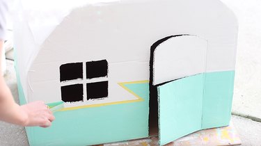 Create a Charming Vintage Cat Camper from Cardboard Boxes – Step-by-Step DIY Guide