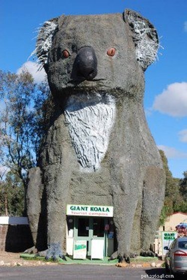 27 Animal-Inspired Buildings That Astonish the World