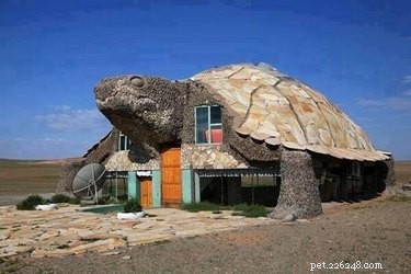 27 Animal-Inspired Buildings That Astonish the World