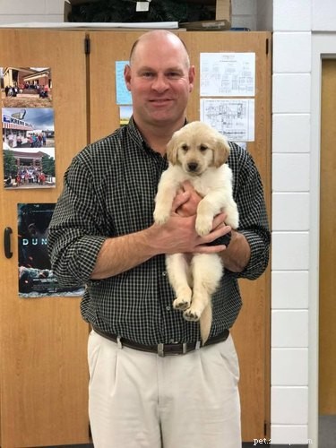 High School Students Comfort Teacher with Thoughtful Gift After Dog s Passing