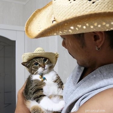 22 Pet Owners Who Match Outfits With Their Furry Friends