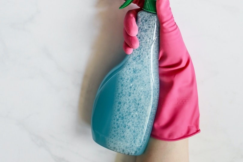 Stop Cats From Scratching Your Furniture: A Natural Vinegar Repellent Solution