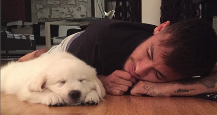 Neymar Jr. Shares His Adorable Bond With Golden Retrievers