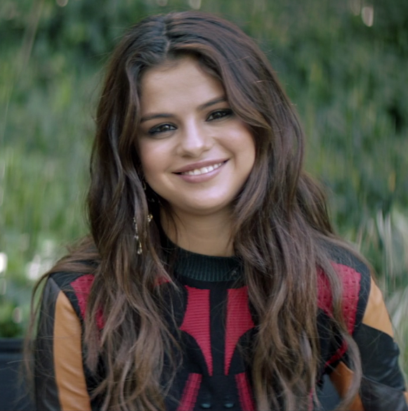 Selena Gomez’s Passion for Dogs: She Can’t Get Enough