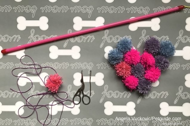 DIY Pom-Pom Teaser Cat Toy: Quick, Fun, and Stimulating for Your Feline Friend