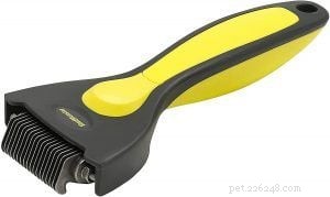 Innovative Cat Brush Mimics Feline Tongue for Gentle Grooming