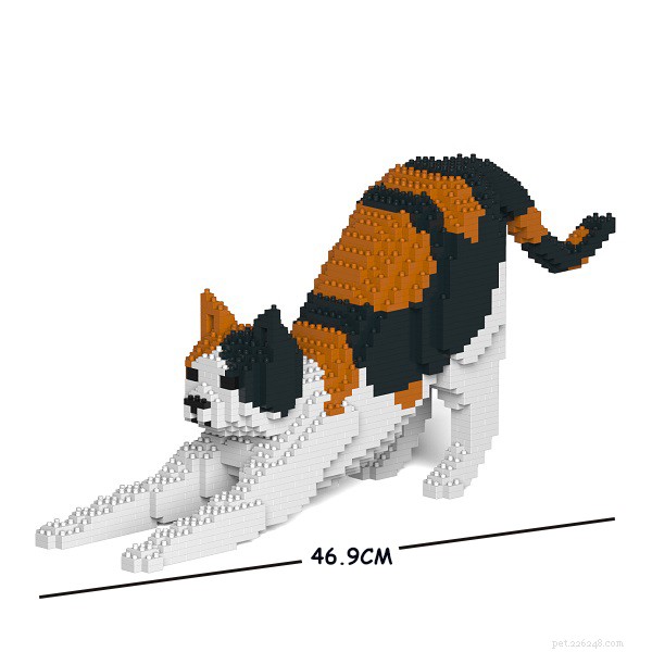 Build Your Own Cat Sculptures from LEGO‑Style Blocks
