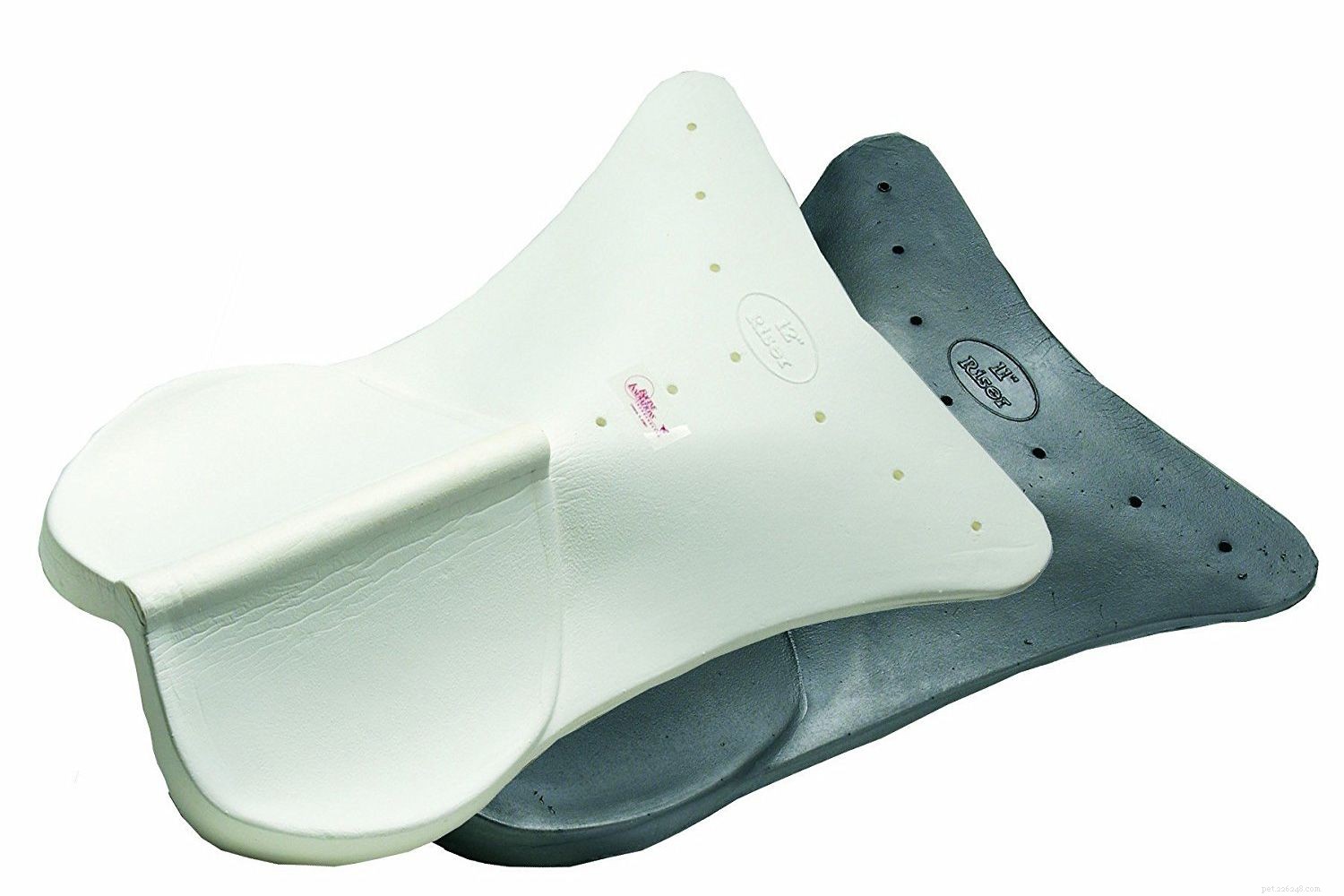 How to Select the Perfect English Saddle Pad (or Numnah) for You and Your Horse