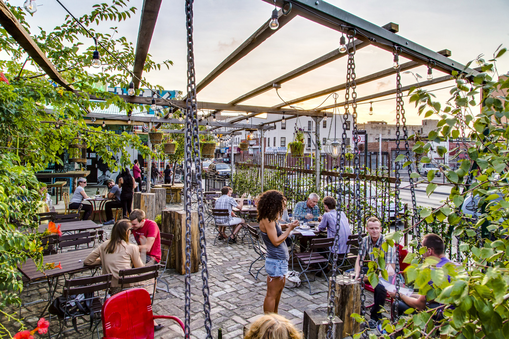 Explore Brooklyn’s Top Pet-Friendly Restaurants: A Comprehensive Guide