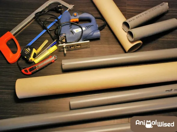 DIY Cat Scratching Post: Protect Your Furniture & Keep Your Kitty Happy