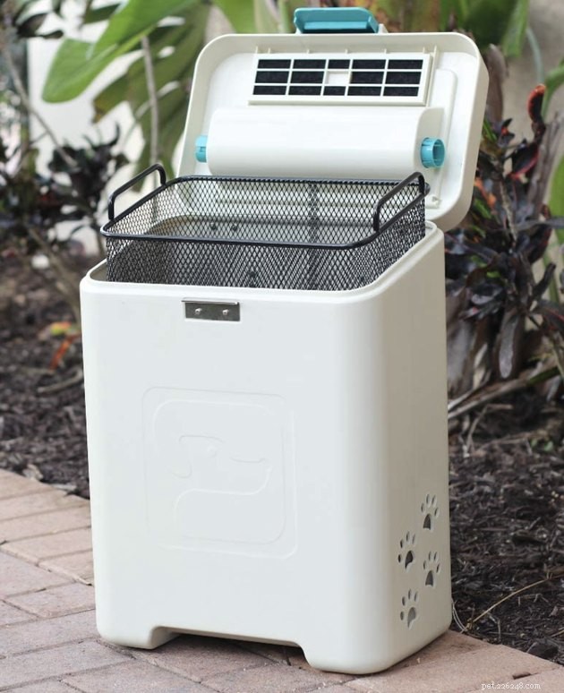 Top Pet Waste Garbage Cans of 2022: Clean, Odor‑Free Solutions