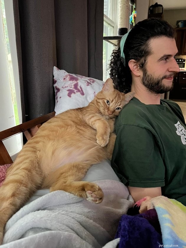 18 Delightful Pet Photos to Brighten Your Day