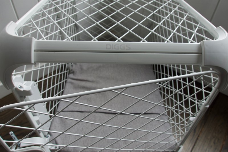 Evolv vs Traditional Wire Dog Crates: 5 Reasons to Choose Evolv