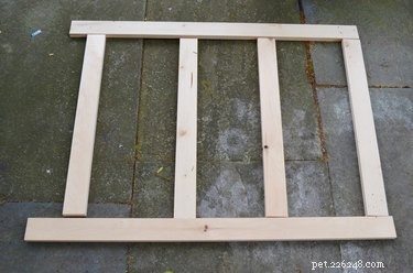Jak vyrobit DIY dřevěný obal na psí bednu