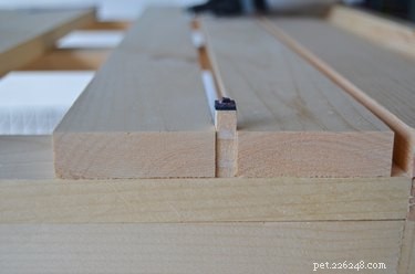 DIY 나무 개 상자 덮개 만드는 방법