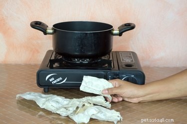 Comment faire des os en cuir brut maison 