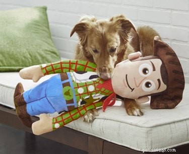 Paw-sitively Pixar:10 милых игрушек для собак в стиле Pixar для игривых щенков