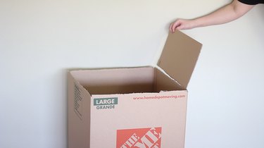 Comment fabriquer une fusée en carton pour votre chat à l aide de vieilles boîtes