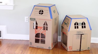 Trasforma le scatole in una casa stregata per animali domestici incredibilmente carina