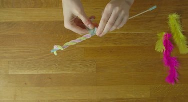 Comment fabriquer un jouet pour chat en forme de boîte à soda