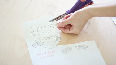 Hoe maak je Emoji Catnip-speelgoed zonder naaien
