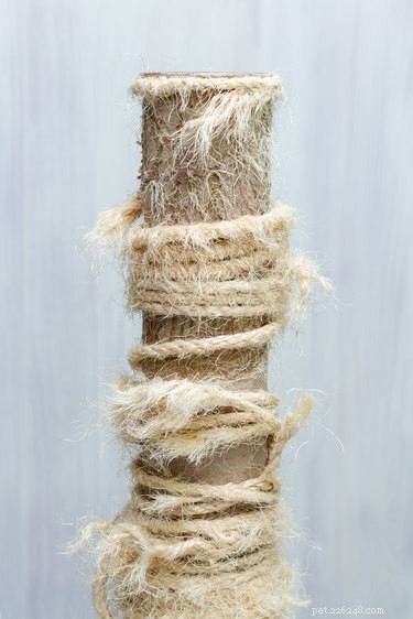 Как заменить сизалевую веревку на кошачьем дереве