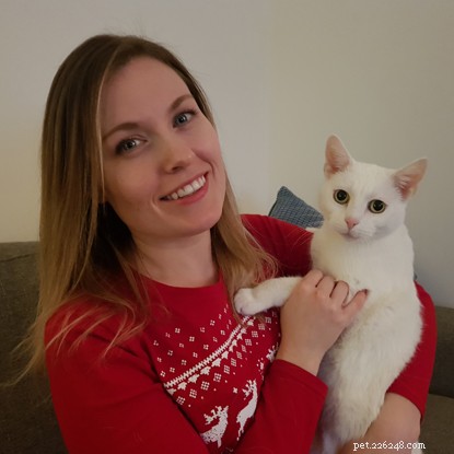 悲しみのサポートサービスであるPawsto Listenは、猫の飼い主であるLianneが猫の仲間を失ったことを支援します。 
