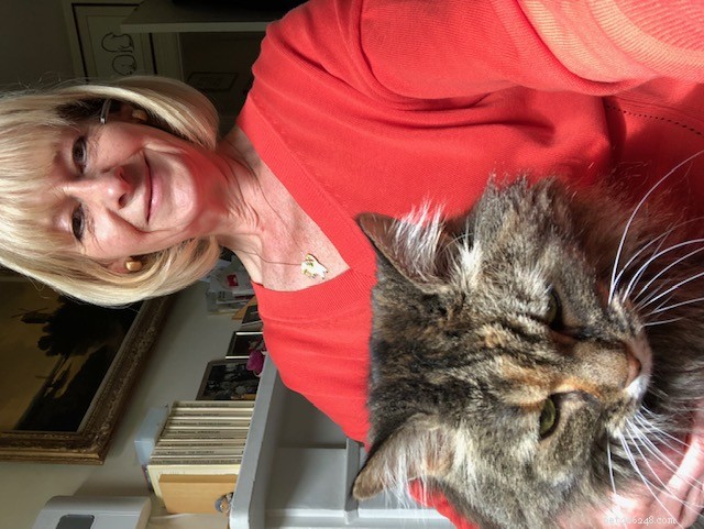 ゲイルの愛する猫のボタンが亡くなったとき、彼女は猫の保護の悲しみのサポートサービスに助けを求めました 