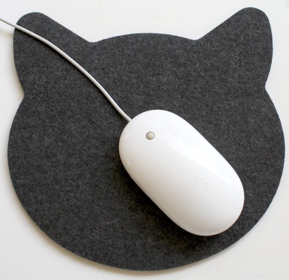 Tácky pro kočky, podložky pod myš a domácí potřeby od feltplanet na Etsy