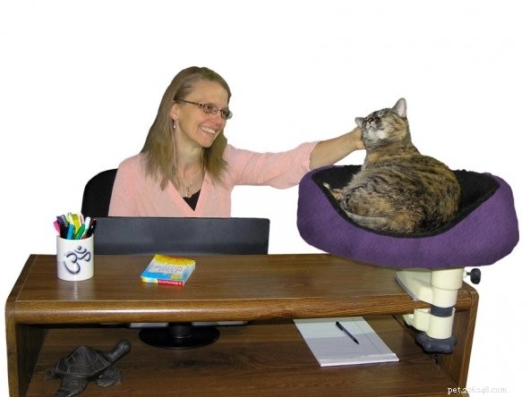 Desk Nest™:un esclusivo lettino per gatti da scrivania
