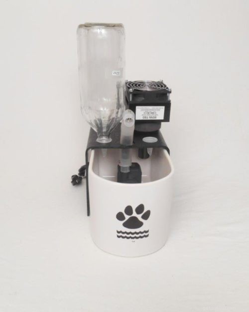 猫用給水器の利点：グレイシャーポイントペット用噴水 
