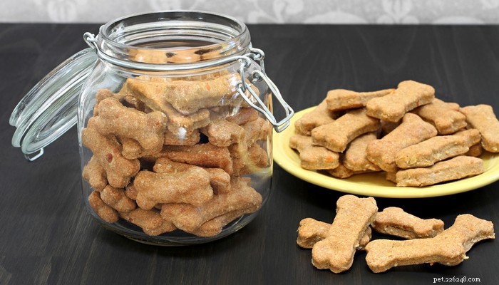 Come preparare dolcetti per cani fatti in casa:una guida video