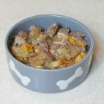 Recept:stoofpot van rundvlees en kip voor huisdieren