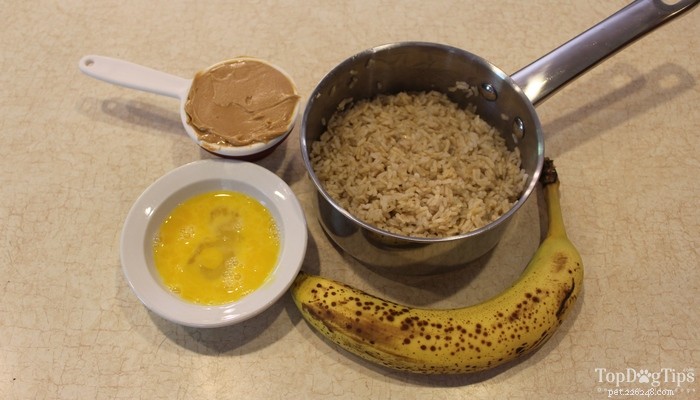 Recept:Arašídové máslo a banánové pamlsky pro psy s omezeným množstvím přísad