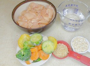 レシピ：鶏肉と野菜を使ったオートミールドッグフードの食事 