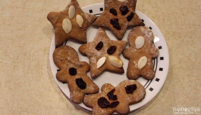 20 smakelijke zelfgemaakte kerstrecepten voor hondensnoepjes