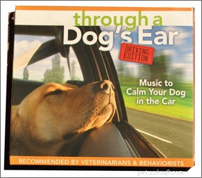 Honden rijden veilig en rustig in auto s